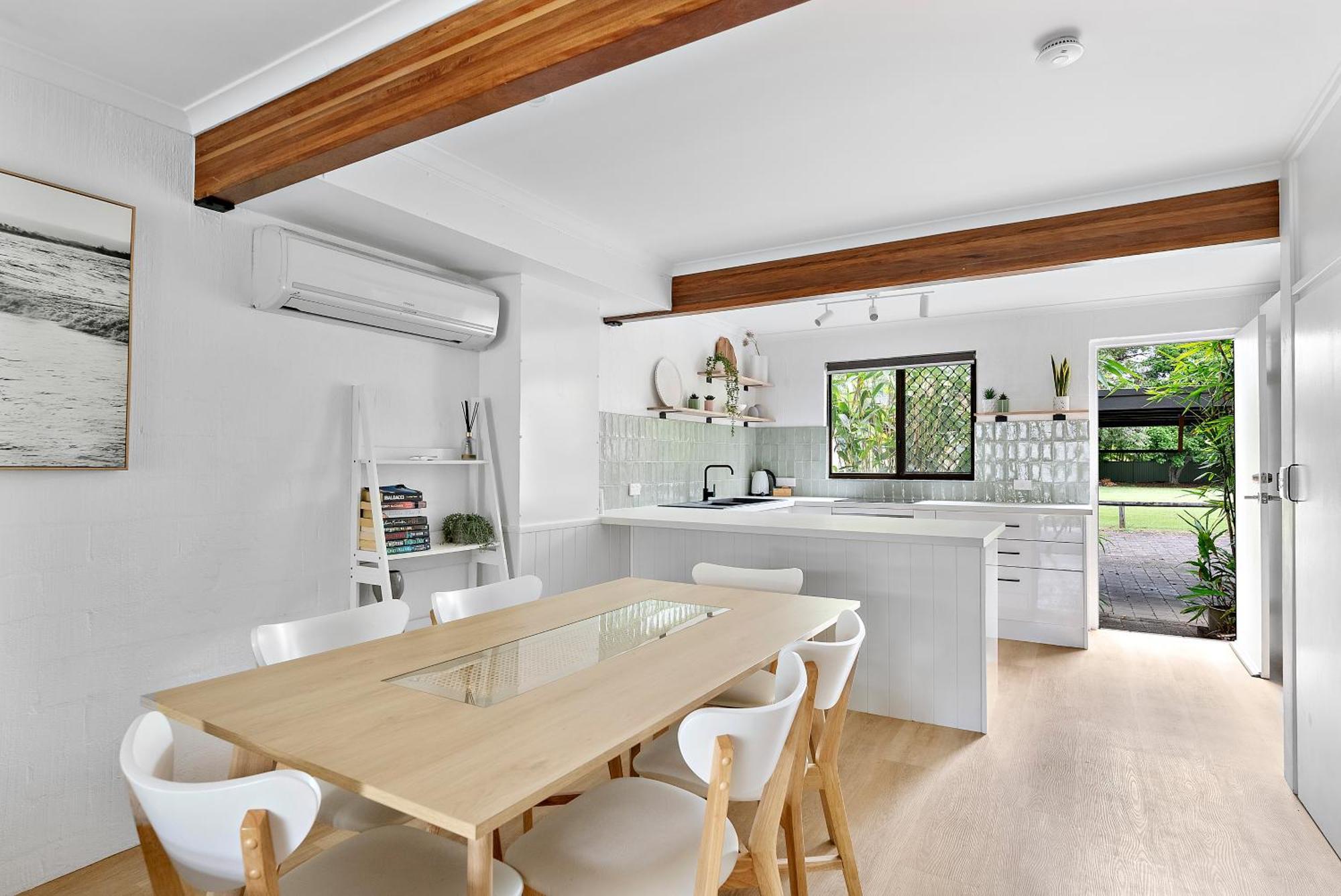 נוסוויל Stylish Townhouse, Private Courtyard Walk To Beach מראה חיצוני תמונה